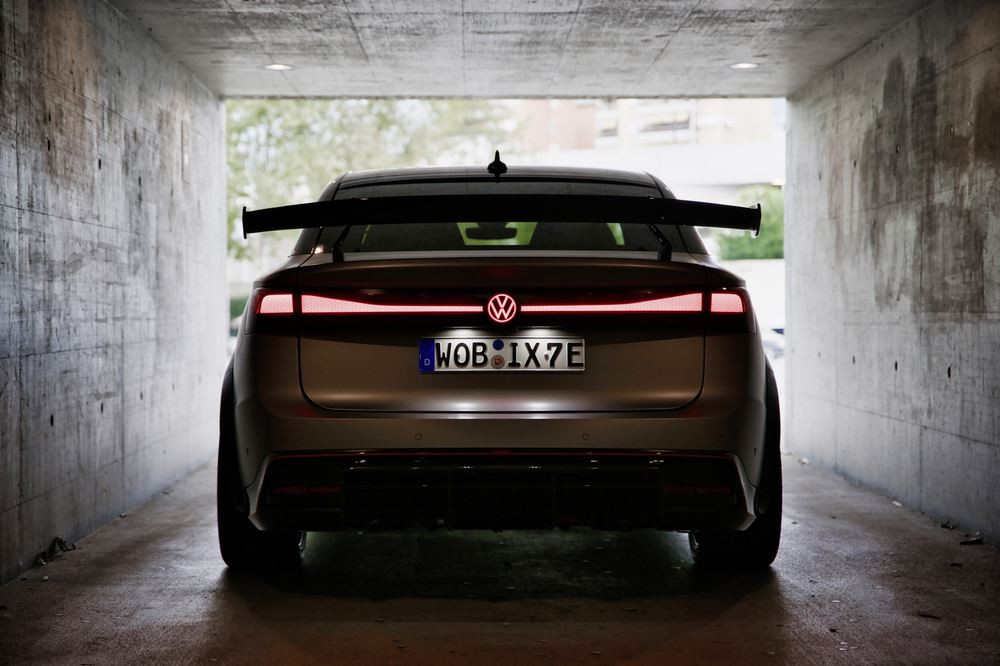 Le concept car électrique Volkswagen ID.X Performance à transmission intégrale développe 558 ch