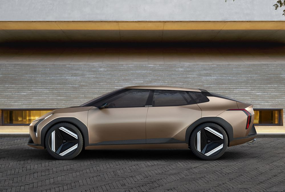 Kia Concept EV4: un concept de berline quatre portes électrique au style avant-gardiste
