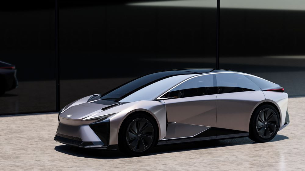 Le concept-car Lexus LF-ZC annonce une berline électrique à batterie de série à horizon 2026