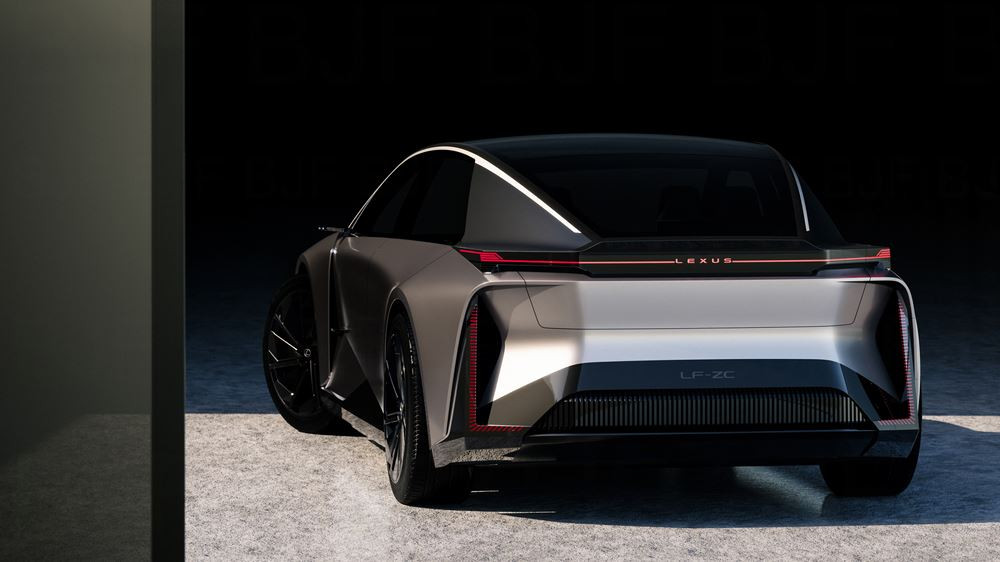 Le concept-car Lexus LF-ZC annonce une berline électrique à batterie de série à horizon 2026