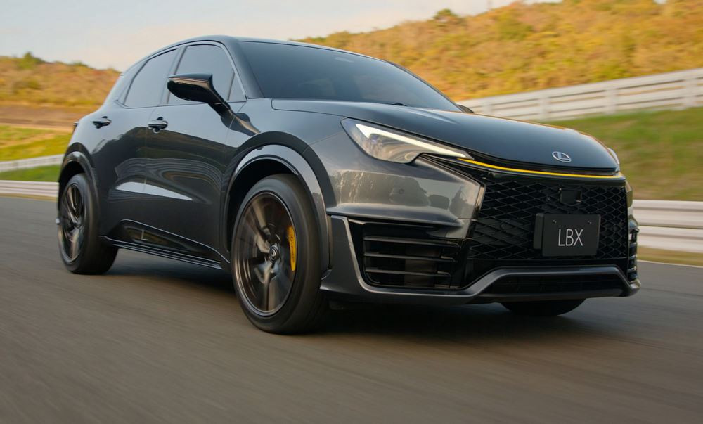 Le Lexus LBX Morizo RR Concept réinterprète le SUV compact en un modèle hautes performances