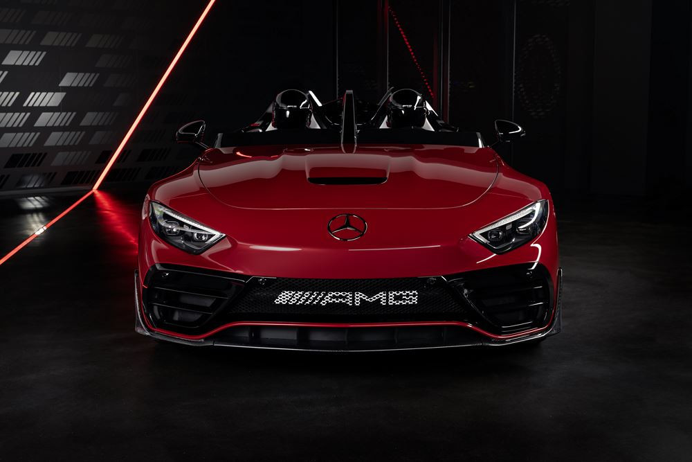 Le concept-car Mercedes-AMG PureSpeed donne un aperçu du premier modèle de la série Mythos