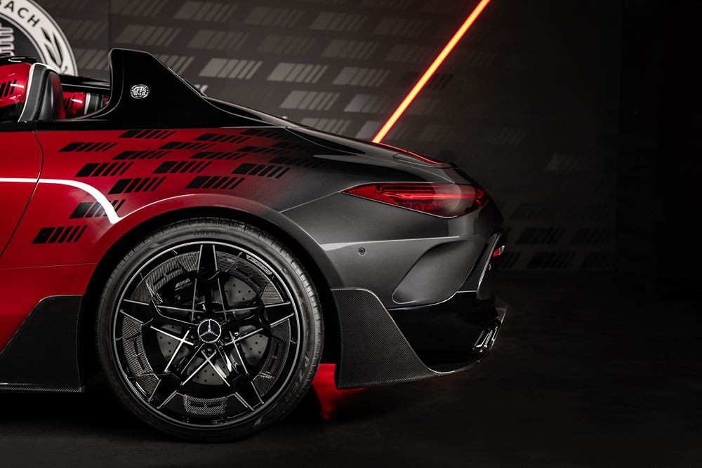 Le concept-car Mercedes-AMG PureSpeed donne un aperçu du premier modèle de la série Mythos
