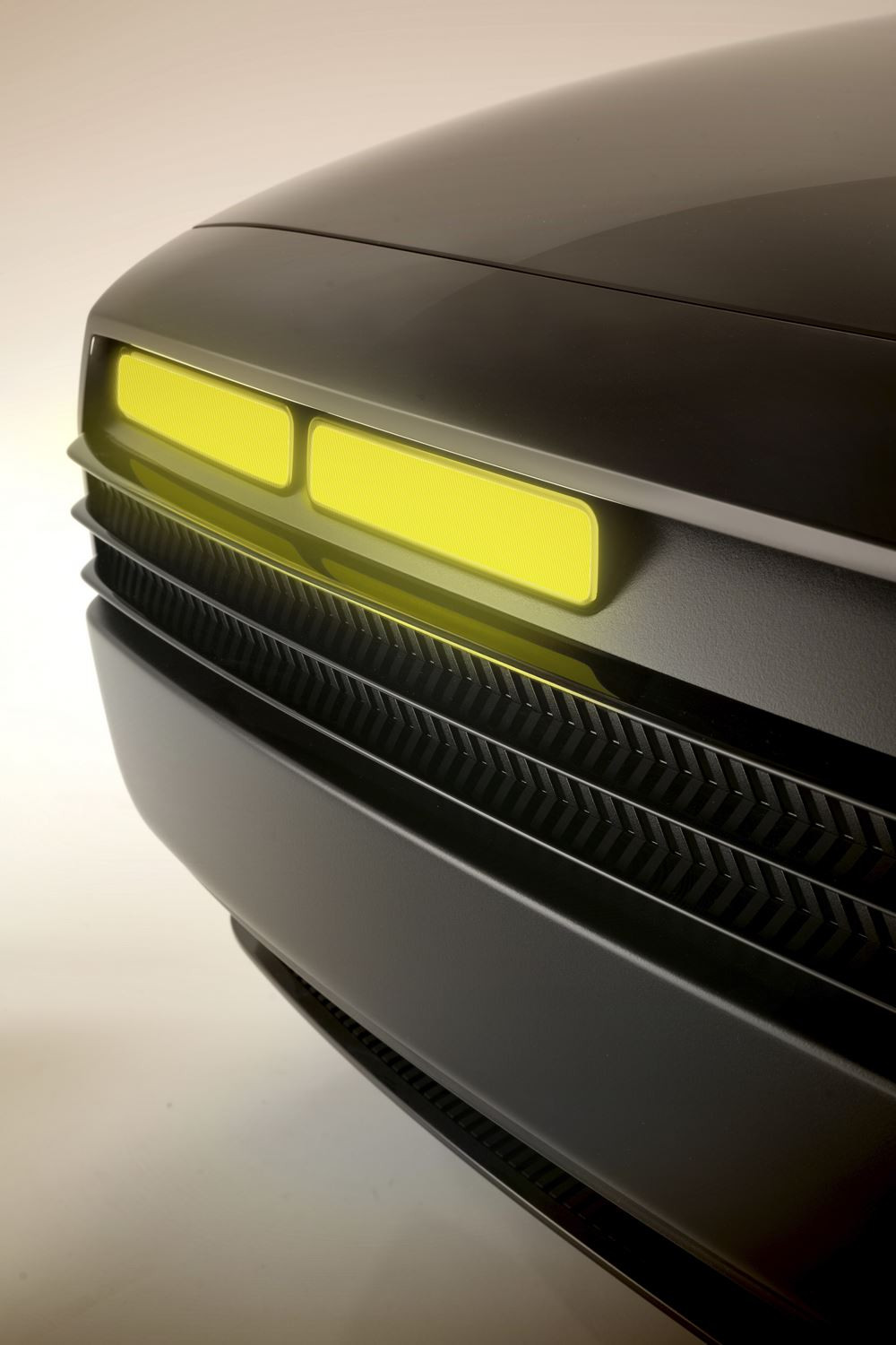 Le show-car R17 electric réinterprète le coupé sportif Renault 17 né en 1971