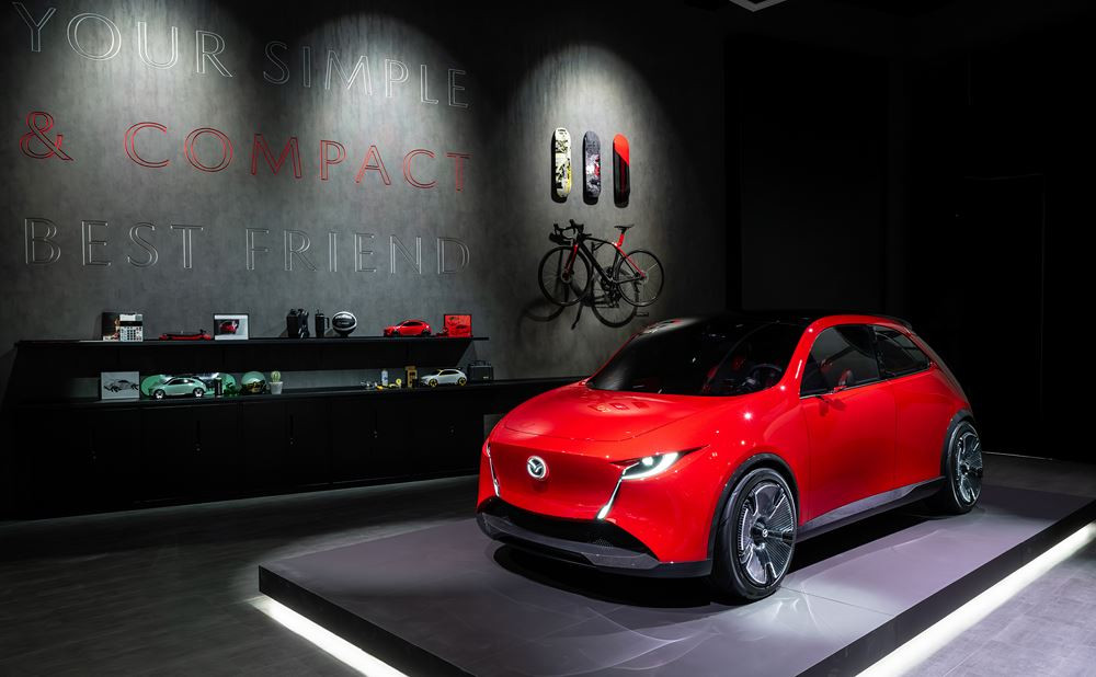 Le concept Mazda Vision X-Compact renforce le lien entre les personnes et les voitures