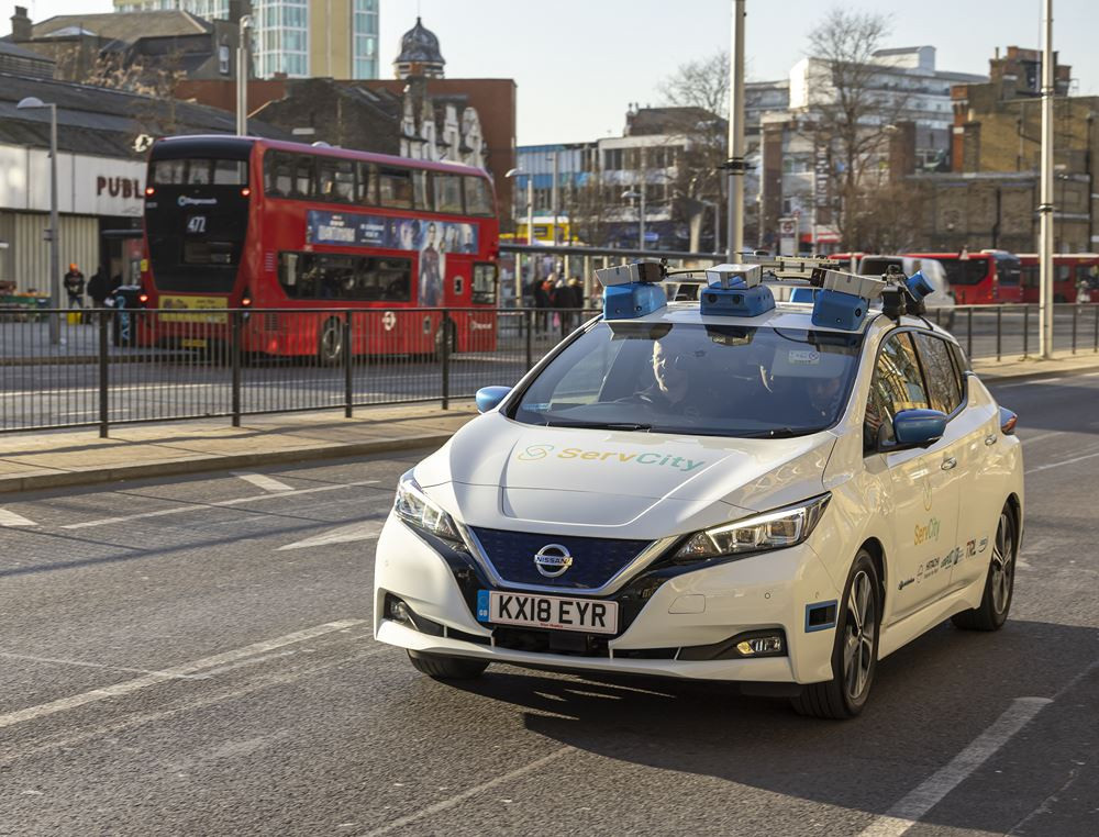 Une Nissan Leaf connectée et autonome parcourt plus de 1 600 kilomètres en mode autonome en environnement urbain