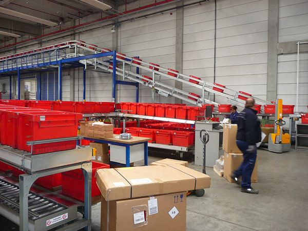 Visite au cœur du centre logistique pièces de rechange Mercedes de Valenciennes