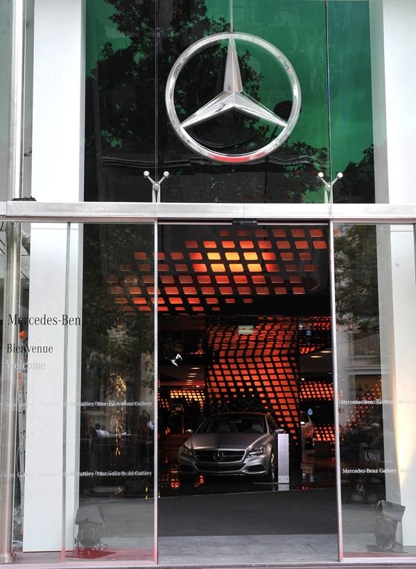 Mercedes s'offre une nouvelle vitrine sur les Champs Elysées