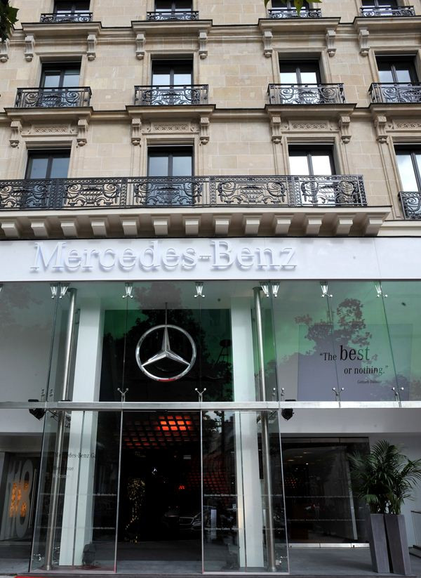 Mercedes s'offre une nouvelle vitrine sur les Champs Elysées