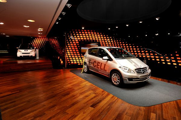 Mercedes s'offre une nouvelle vitrine sur les Champs Elysées