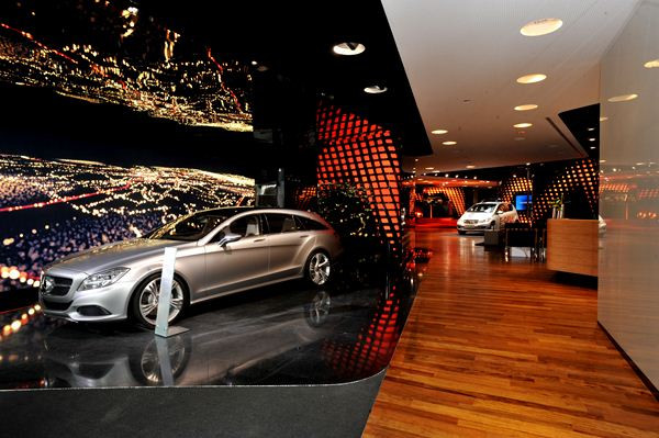 Mercedes s'offre une nouvelle vitrine sur les Champs Elysées
