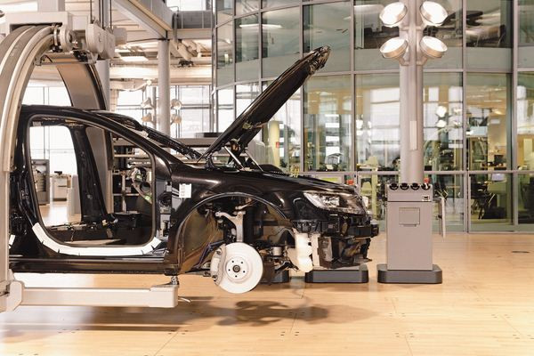 Dans les coulisses de la manufacture transparente Volkswagen de Dresde