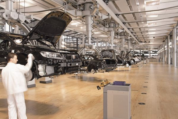 Dans les coulisses de la manufacture transparente Volkswagen de Dresde