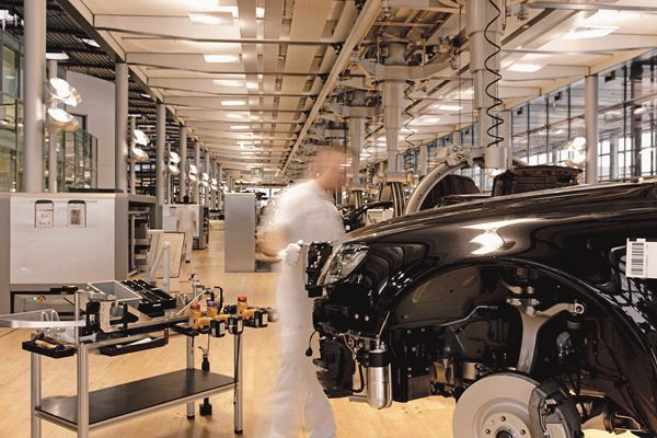 Dans les coulisses de la manufacture transparente Volkswagen de Dresde