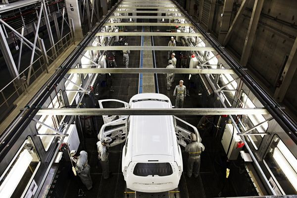 Renault-Nissan inaugure une nouvelle usine automobile marocaine à Tanger