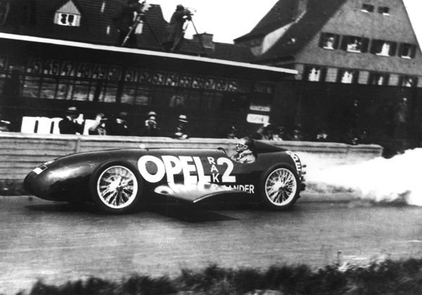 La marque Opel célèbre son cent cinquantième anniversaire
