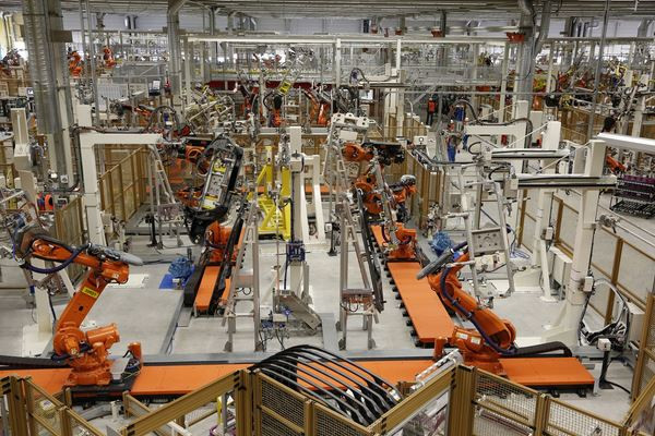Dans les coulisses de la production de la nouvelle BMW i3 électrique
