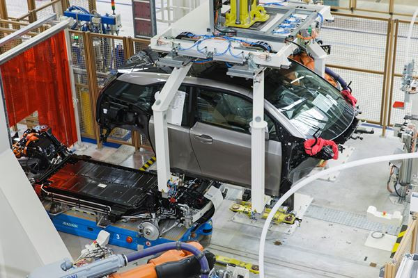 Dans les coulisses de la production de la nouvelle BMW i3 électrique