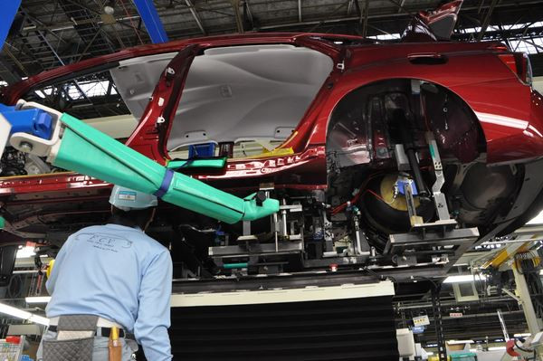Dans les coulisses de la production de la Toyota Mirai à pile à combustible à hydrogène