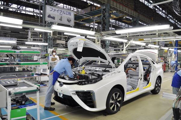 Dans les coulisses de la production de la Toyota Mirai à pile à combustible à hydrogène