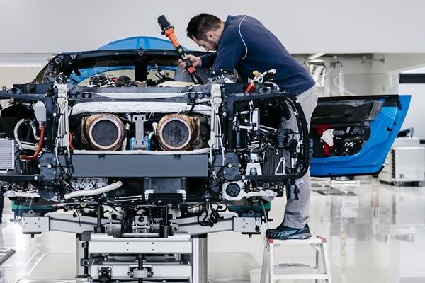 Visite au sein de l’atelier de production de la Bugatti Chiron