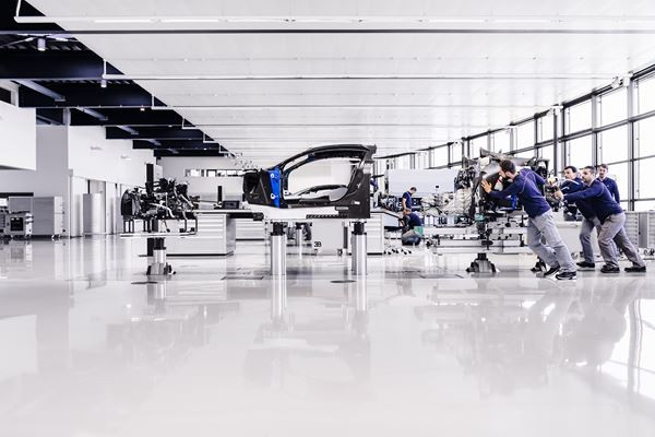 Visite au sein de l’atelier de production de la Bugatti Chiron
