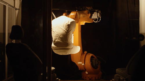 Un robot Ford teste le confort et la durabilité des sièges