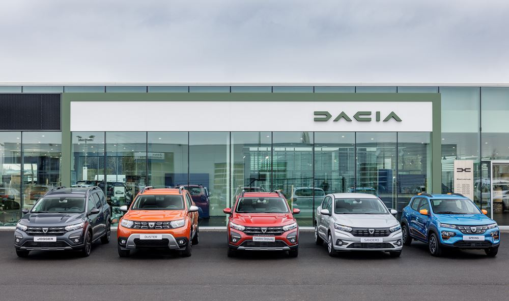 Le réseau Dacia adopte une nouvelle identité visuelle extérieure typée outdoor