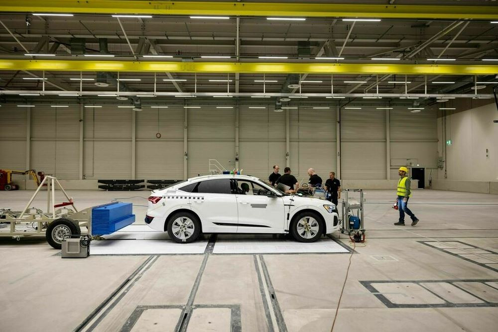 Le centre de sécurité automobile Audi permet des tests de collision à la pointe de la technologie