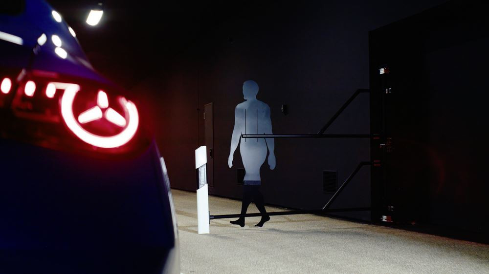 Le centre d'essais d'éclairage de Mercedes-Benz permet de tester les systèmes de phares