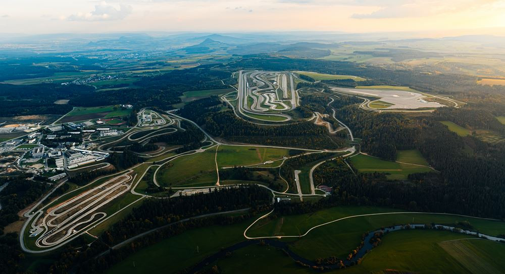 Le terrain d'essai Mercedes-Benz d'Immendingen comprend 86 kilomètres de pistes
