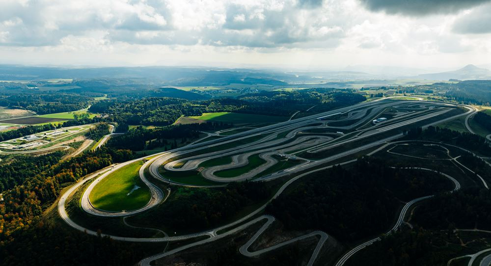 Le terrain d'essai Mercedes-Benz d'Immendingen comprend 86 kilomètres de pistes