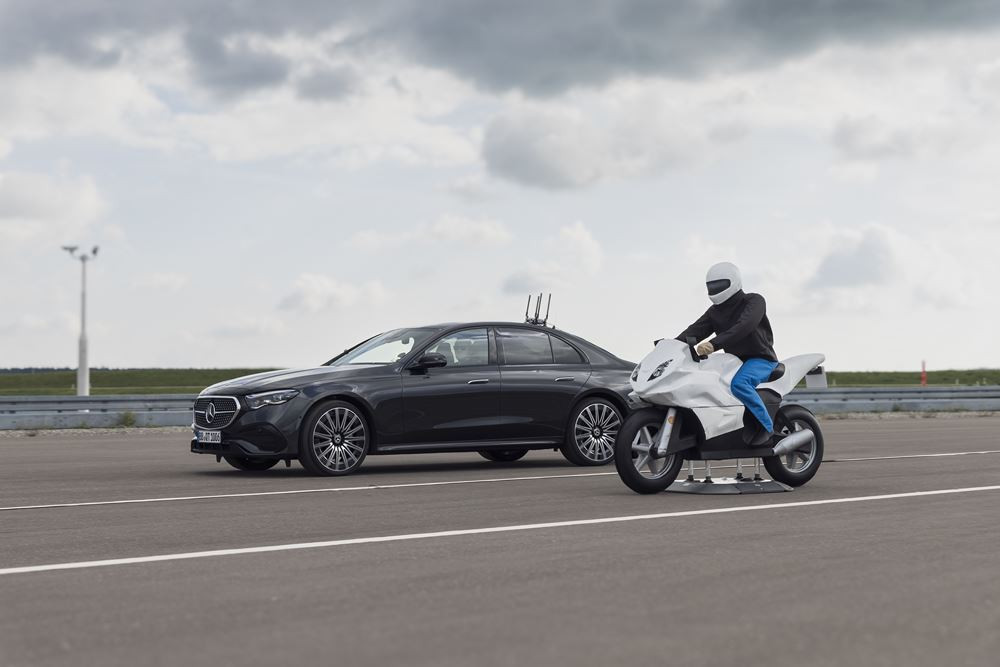 Le terrain d'essai Mercedes-Benz d'Immendingen comprend 86 kilomètres de pistes