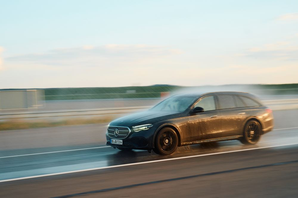 Le terrain d'essai Mercedes-Benz d'Immendingen comprend 86 kilomètres de pistes
