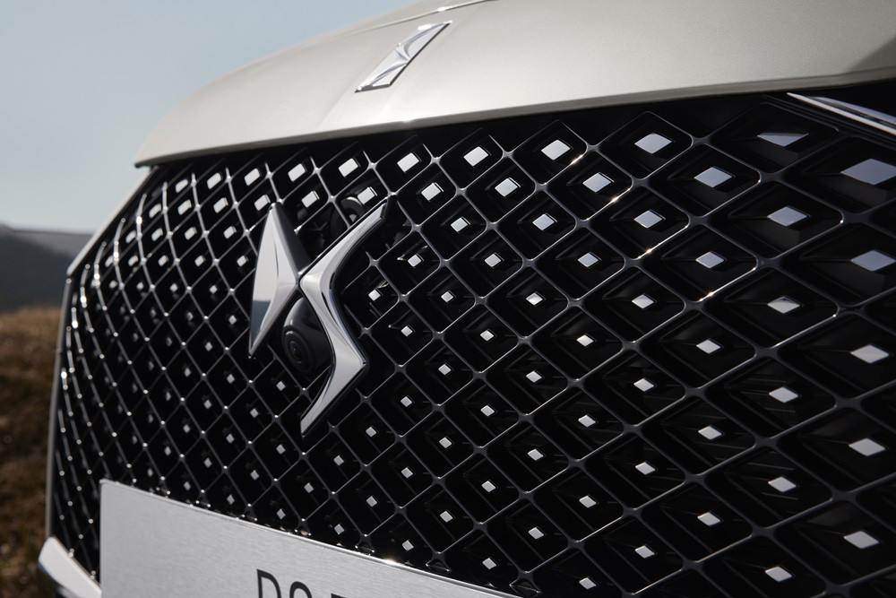 DS Automobiles propose un service de vente en ligne reposant sur des conseillers experts