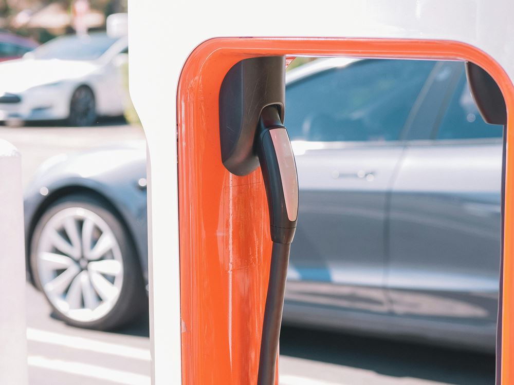 Les baisses de prix catalogue des véhicules électriques ont un impact négatif sur les prix en occasion