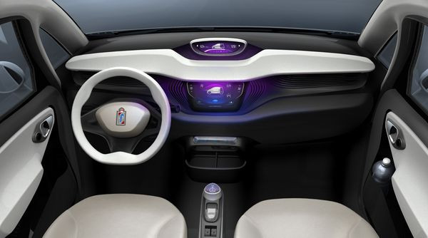 Le célèbre designer automobile italien Pininfarina et groupe Bolloré présentent la B°