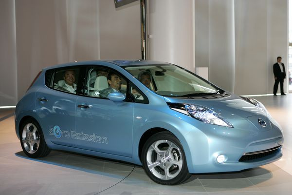 Nissan dévoile la voiture électrique Leaf