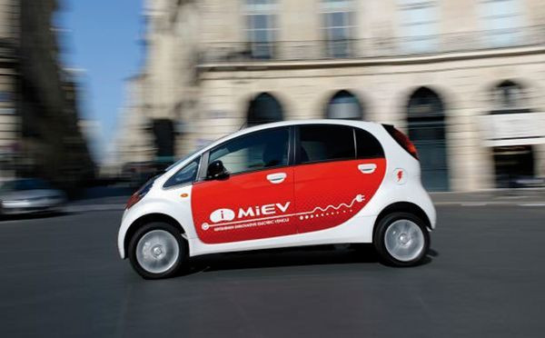 Mitsubishi fait essayer au public la i-MiEV électrique à partir du 26 octobre