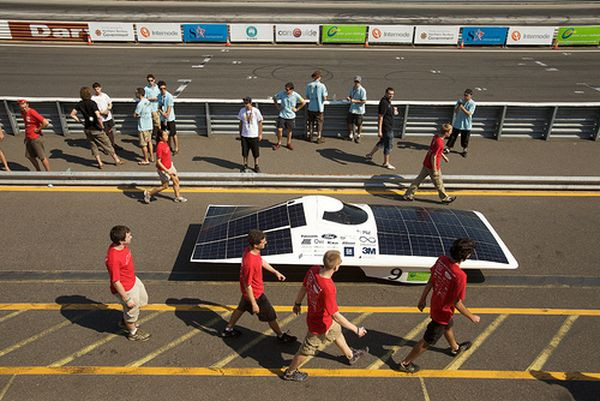 3 021 km à l’énergie solaire