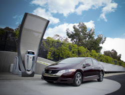 Honda expérimente un prototype de station solaire d'hydrogène domestique