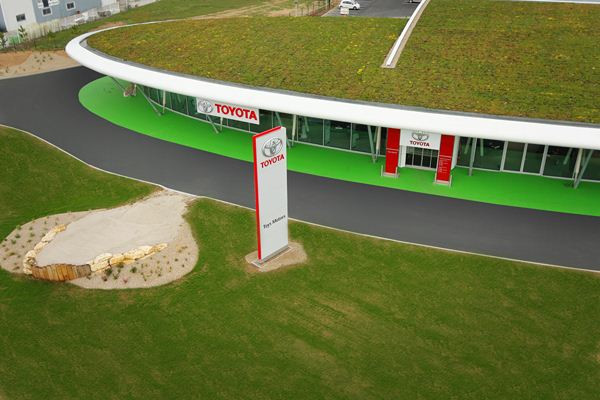 Toyota ouvre sa première concession verte européenne à La Rochelle