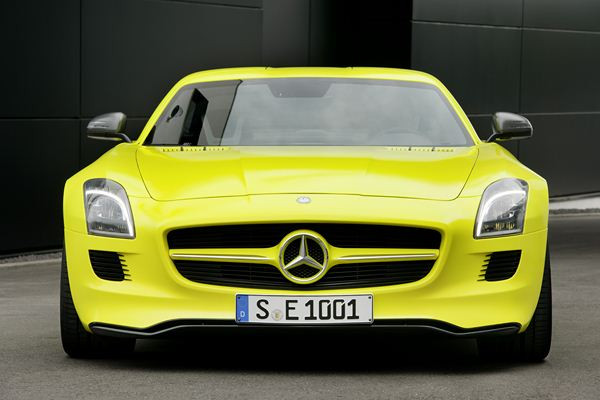 Mercedes développe un prototype électrique de voiture ultra sportive