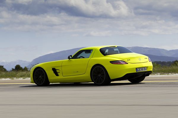 Mercedes développe un prototype électrique de voiture ultra sportive