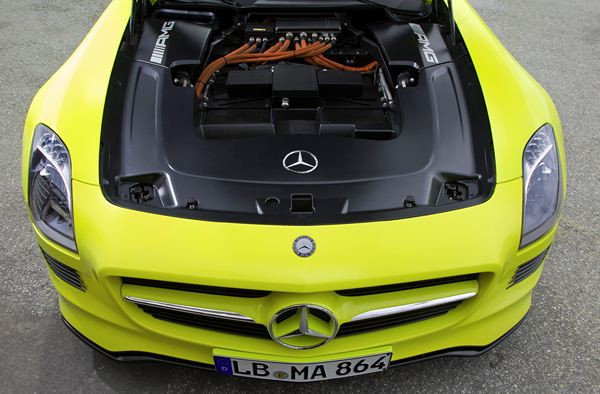 Mercedes développe un prototype électrique de voiture ultra sportive