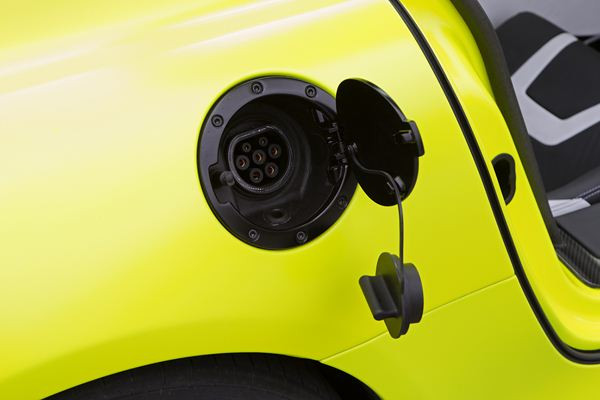 Mercedes développe un prototype électrique de voiture ultra sportive