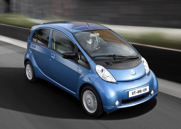 Peugeot lance la iOn électrique