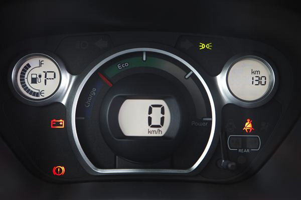 Peugeot lance la iOn électrique