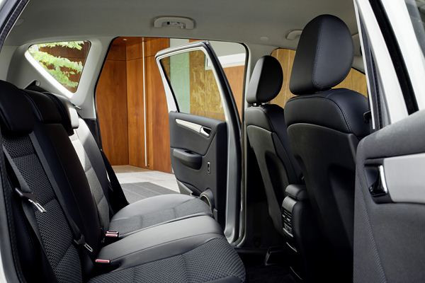 Mercedes lance la production en petite série de 500 Classe A électriques