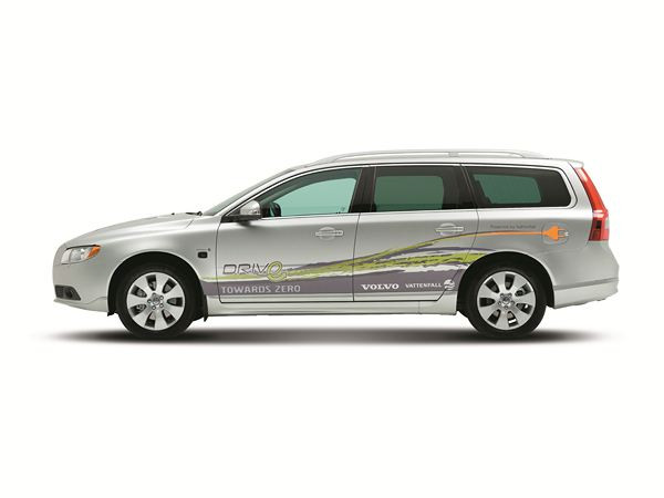 Une Volvo V70 hybride diesel rechargeable commercialisée en 2012